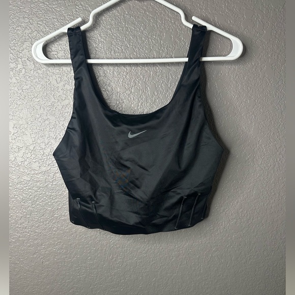 Nike Swoosh City Ready Longline Black Sports Bra size large - Picture 3 of 7